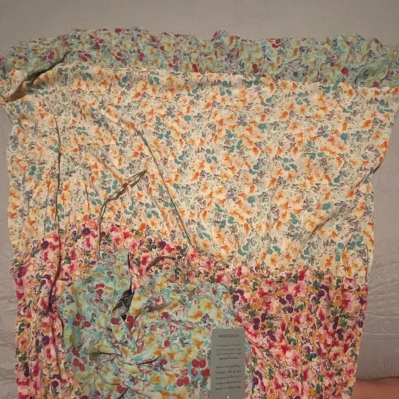 Angie Women's Peekaboo Tiered Maxi Dress. - Picture 8 of 8